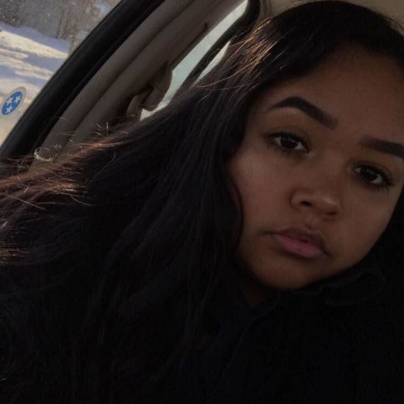 Meet your Posher, Julia - Picture 1 of 1